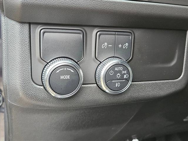 Used 2024 GMC Yukon XL SLT RWD image 23