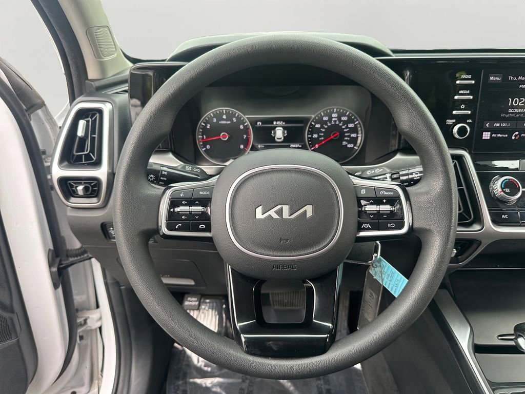 Used 2022 Kia Sorento LX FWD image 12