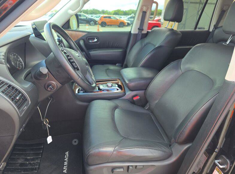 Used 2023 Nissan Armada SL w/ Captain's Chairs Package RWD image 8