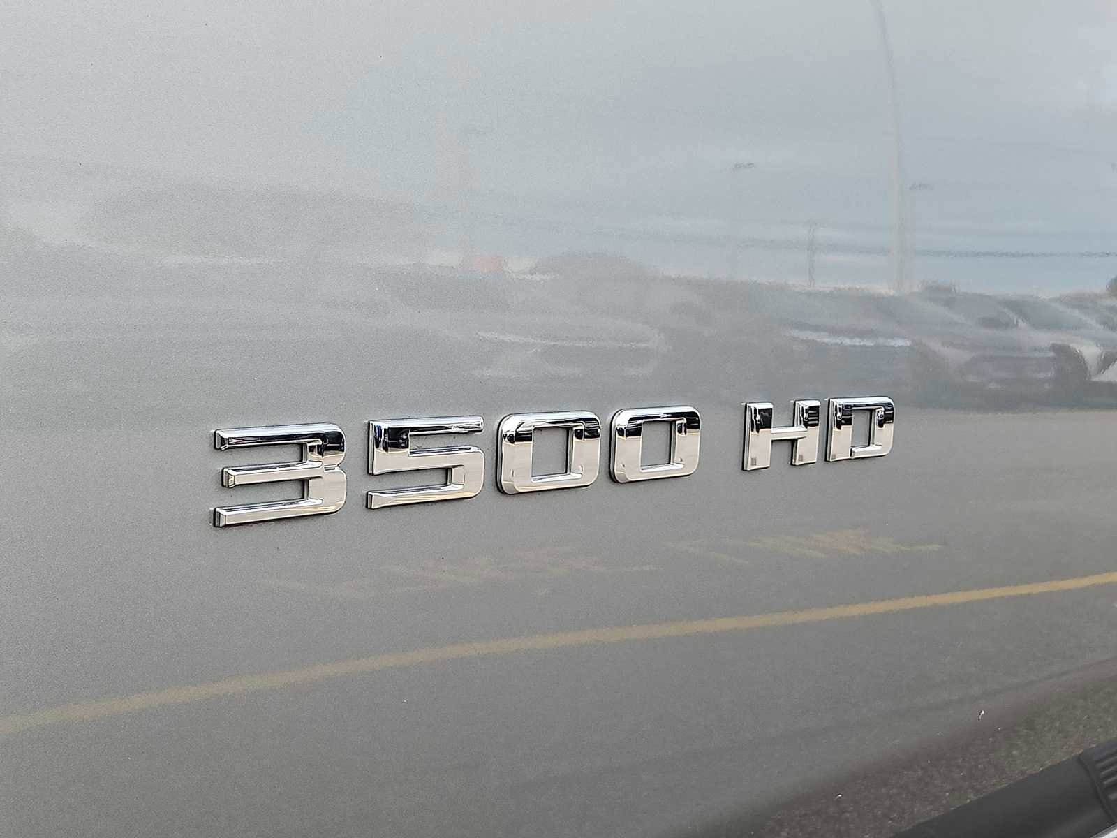 Used 2025 Chevrolet Silverado 3500 LTZ w/ LTZ Plus Package image 39