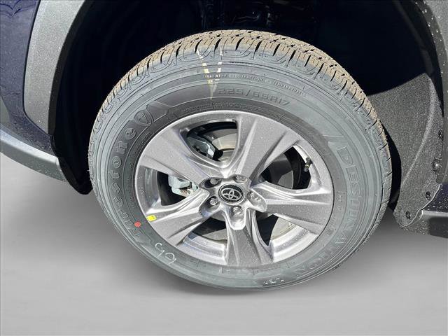 Used 2025 Toyota RAV4 XLE w/ Convenience Package image 16
