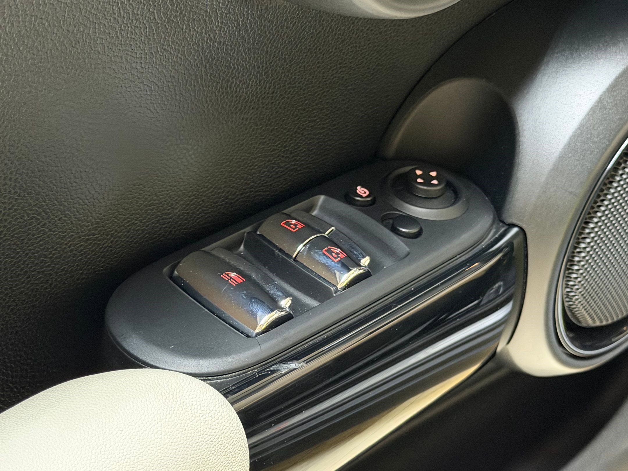 Used 2024 MINI Cooper S w/ Signature Upholstery Package image 26