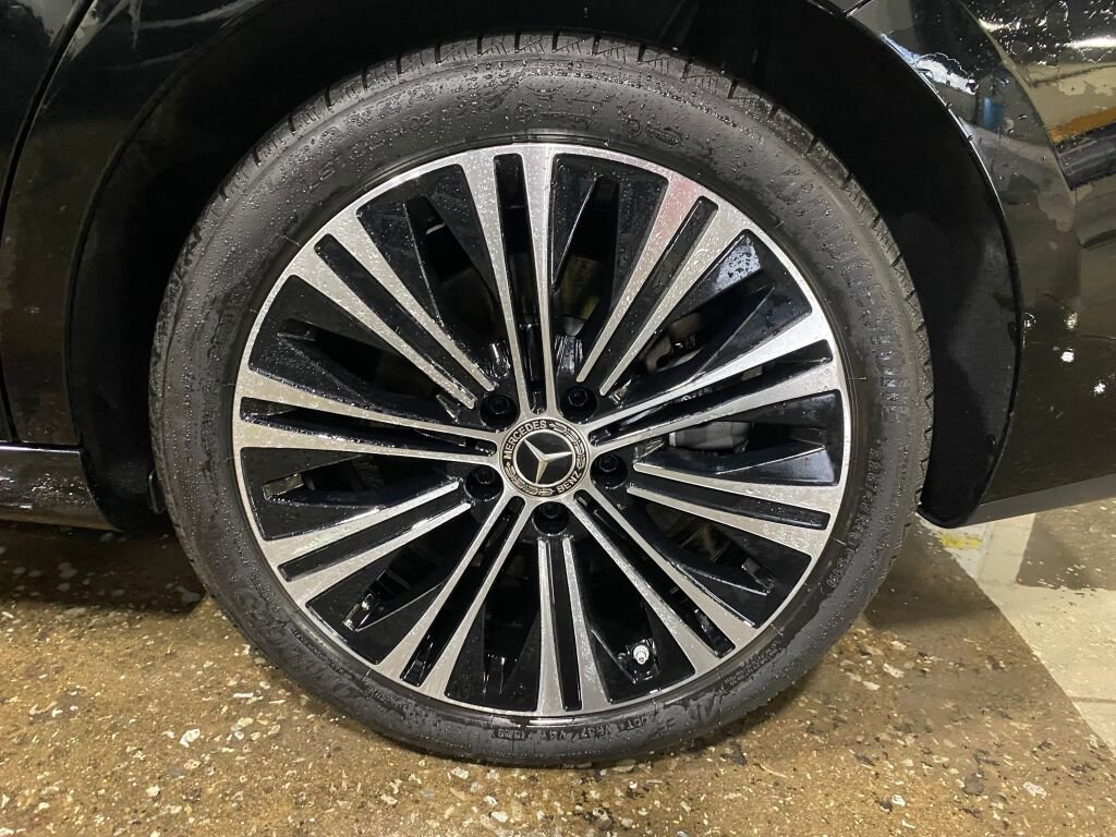 Used 2023 Mercedes-Benz CLA 250 4MATIC image 29