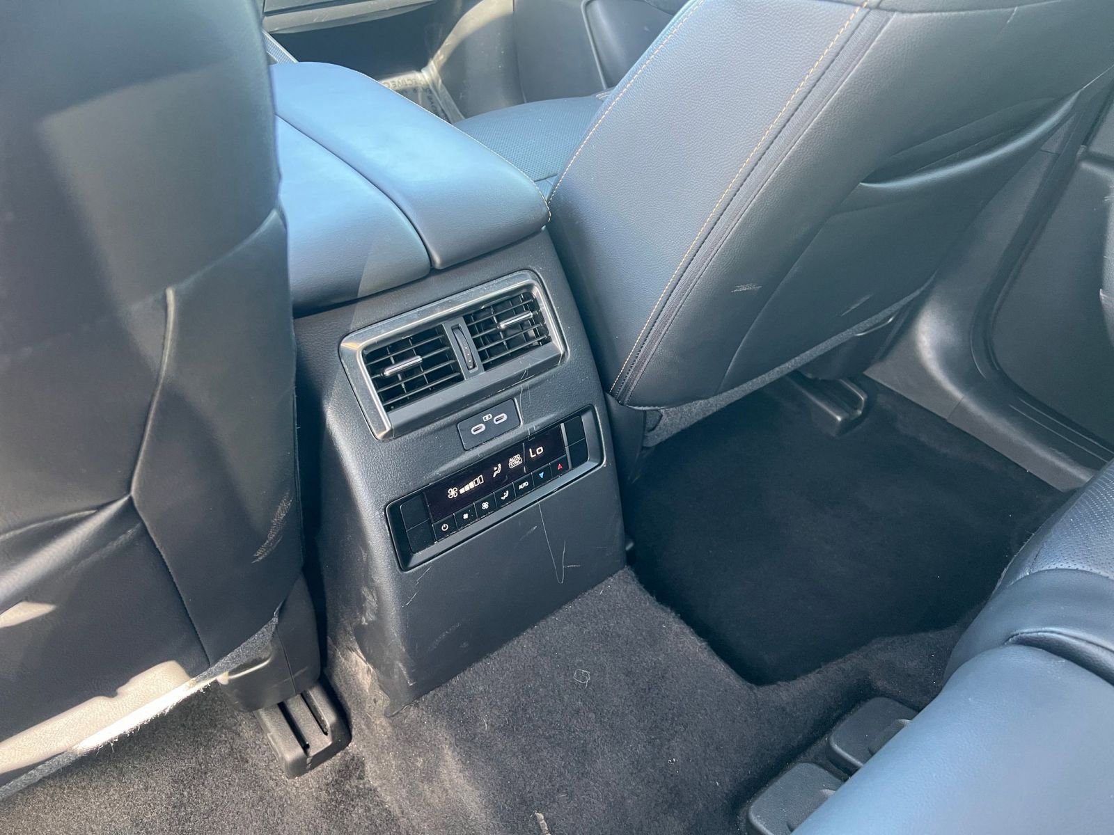 Used 2025 MAZDA CX-70 3.3 Turbo w/ Preferred Package image 24