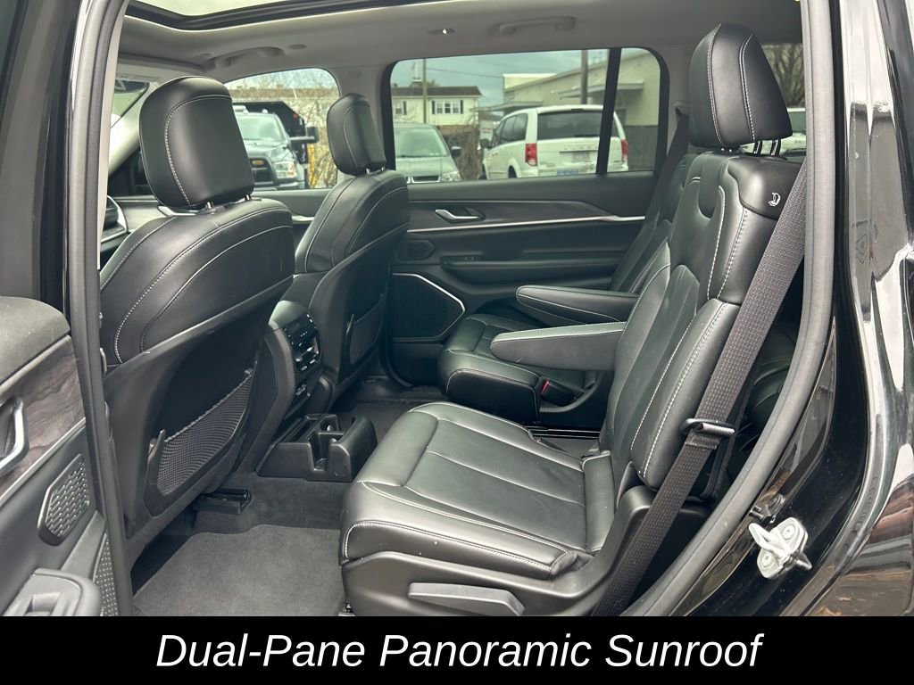 Used 2023 Jeep Grand Cherokee L Limited w/ Black Appearance Package image 26