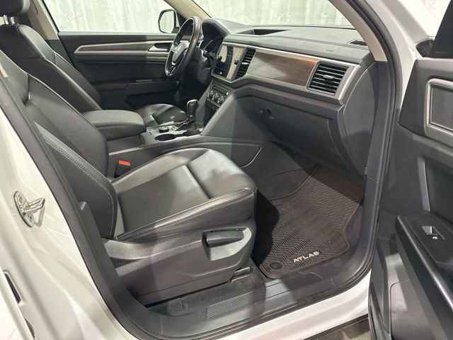 Used 2019 Volkswagen Atlas SE w/ Towing Package image 16