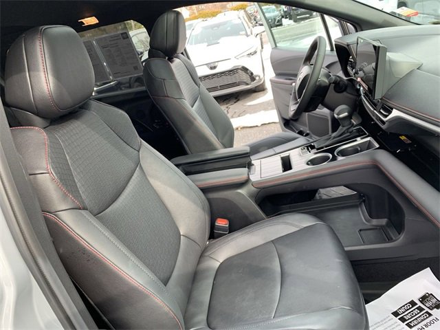 Used 2025 Toyota Sienna XSE image 14