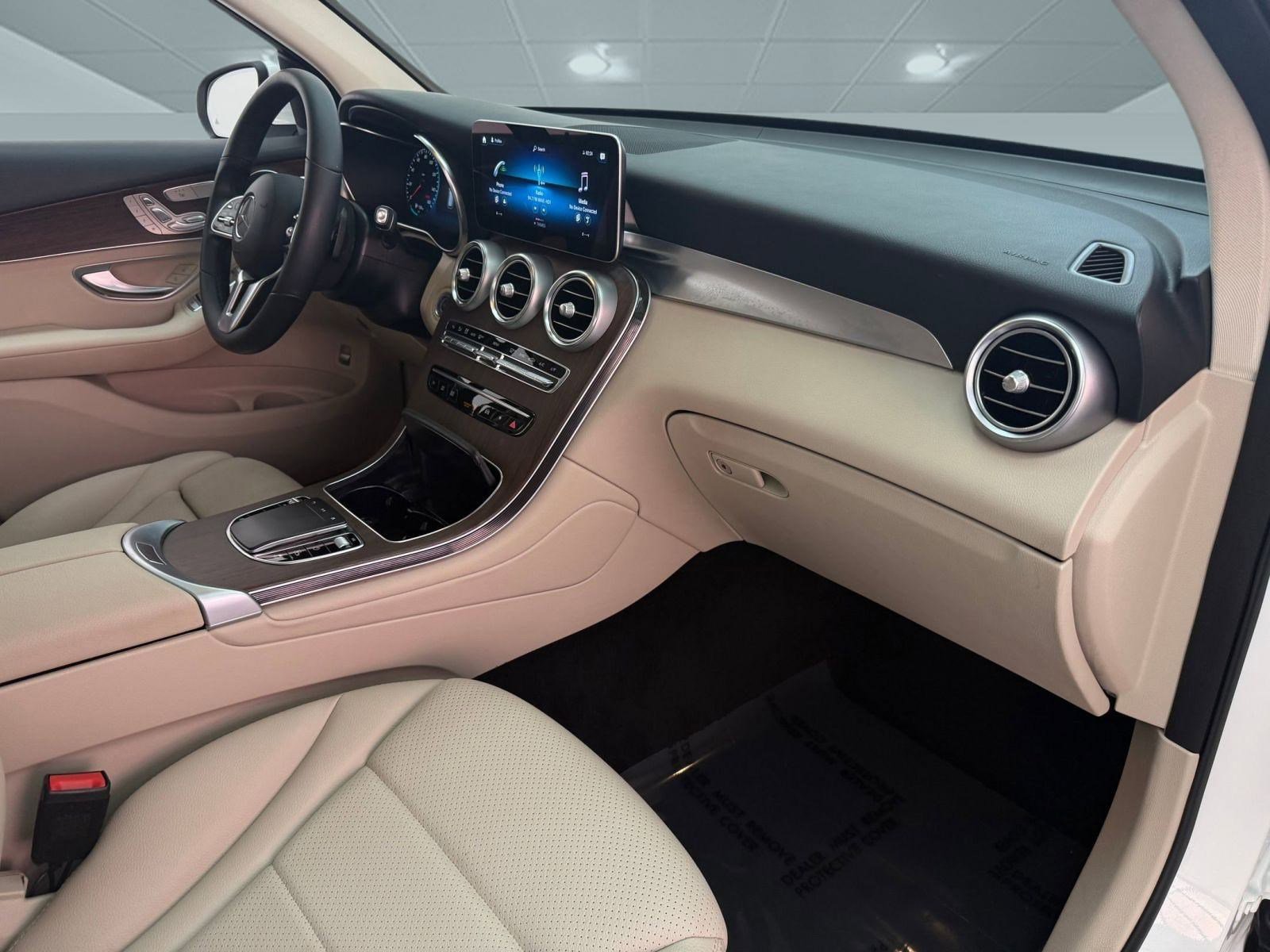 Certified 2022 Mercedes-Benz GLC 300 image 21