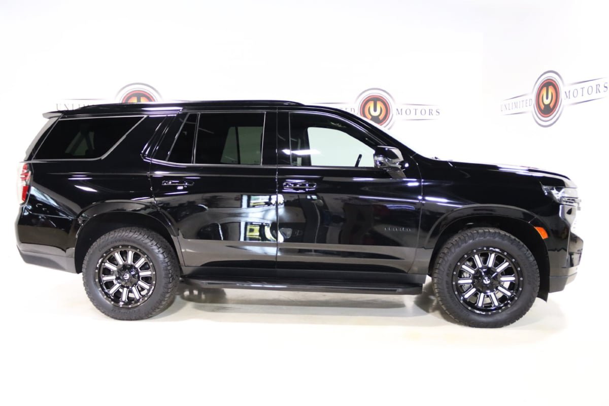 Used 2022 Chevrolet Tahoe RST w/ Luxury Package AWD/4WD image 33