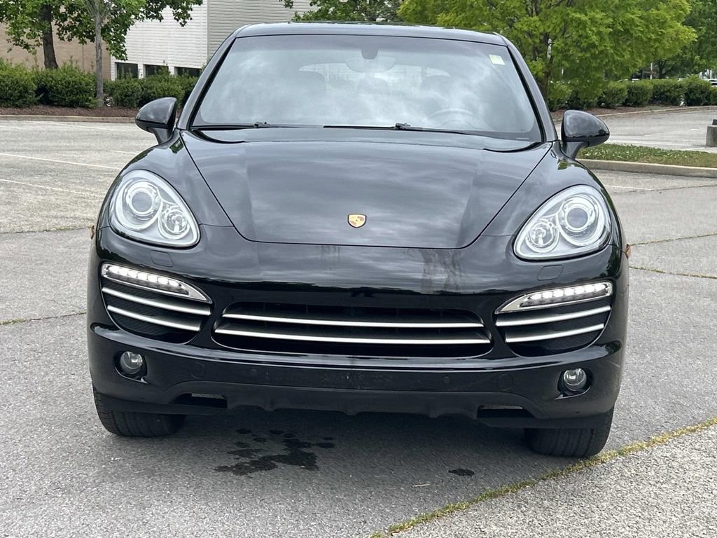 Used 2014 Porsche Cayenne Platinum Edition AWD/4WD image 2