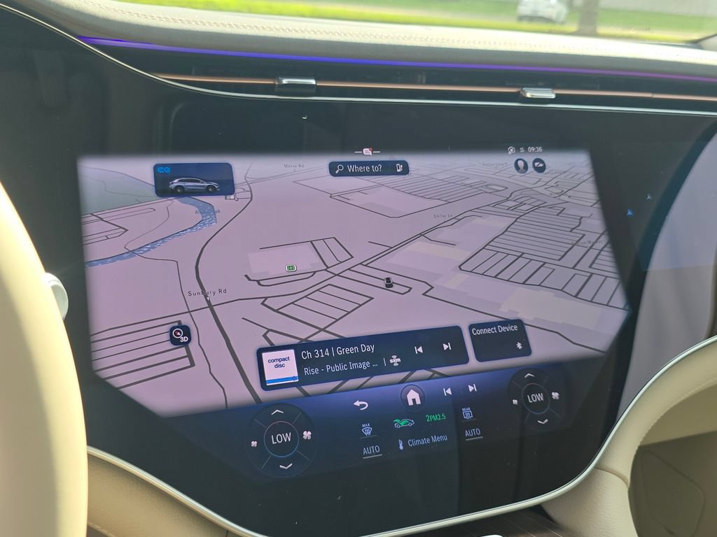 New 2027 Mercedes-Benz EQS 400 4MATIC SUV image 4