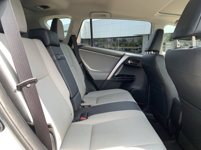 Used 2017 Toyota RAV4 Limited AWD/4WD image 33