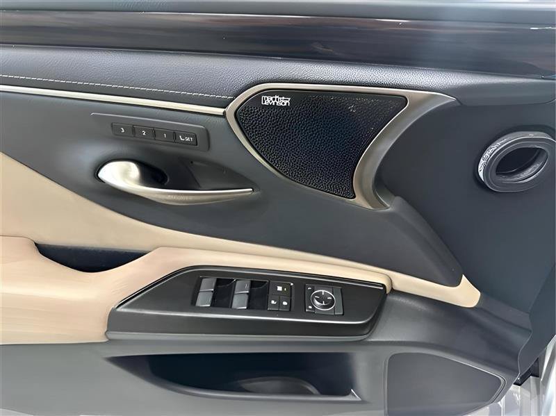 Used 2019 Lexus ES 350 w/ Accessory Package 2 FWD image 9