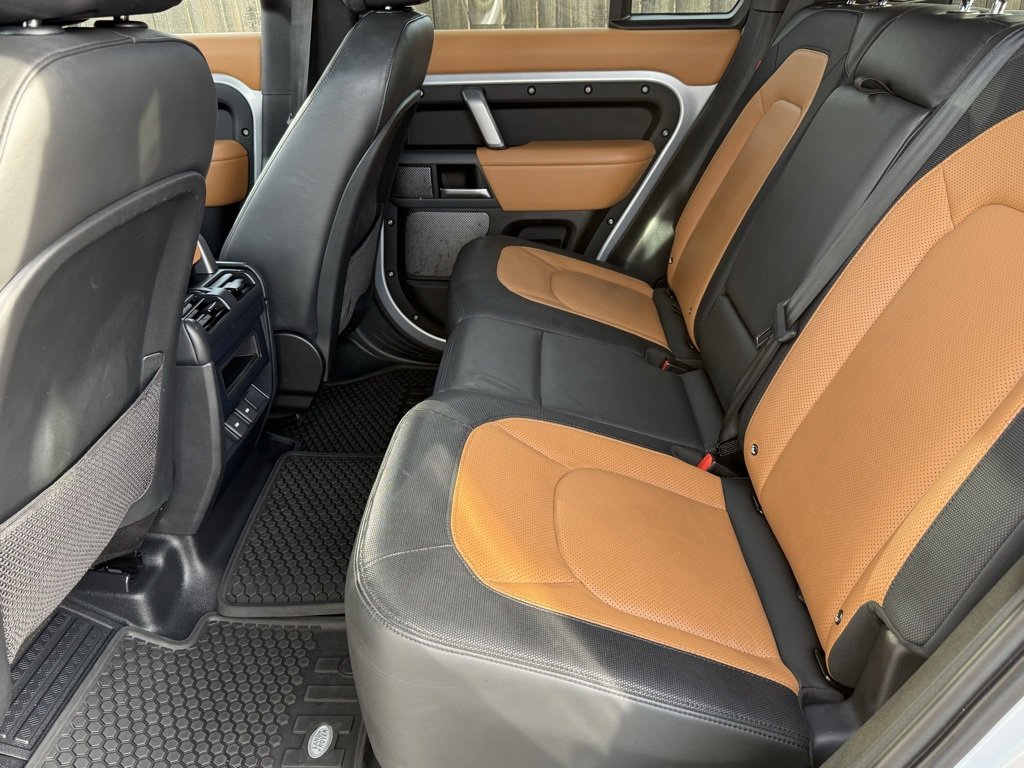 Certified 2023 Land Rover Defender 110 X-Dynamic SE image 34