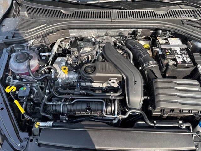 Used 2025 Volkswagen Jetta SE FWD image 75