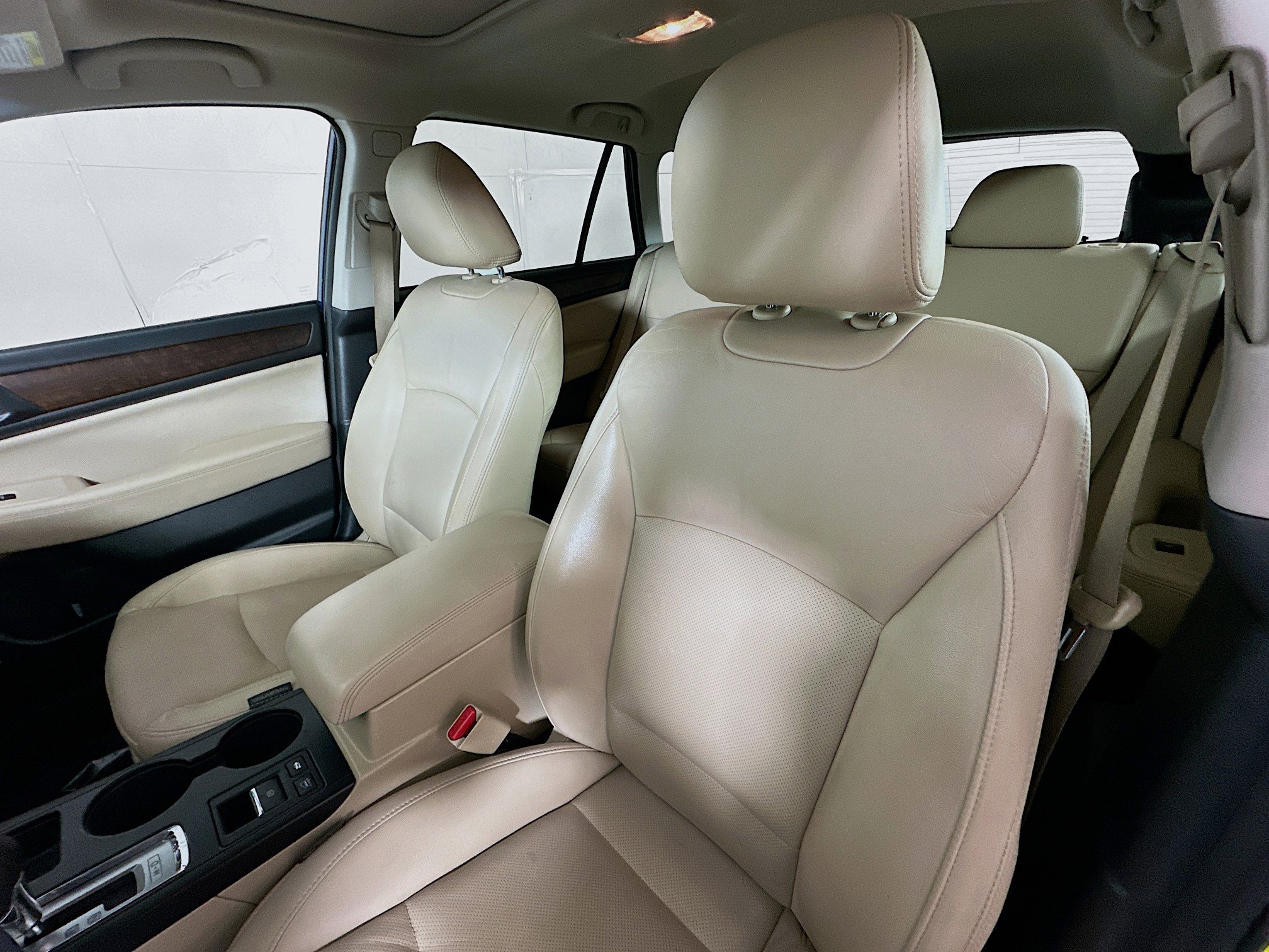 Used 2015 Subaru Outback 3.6R Limited image 21