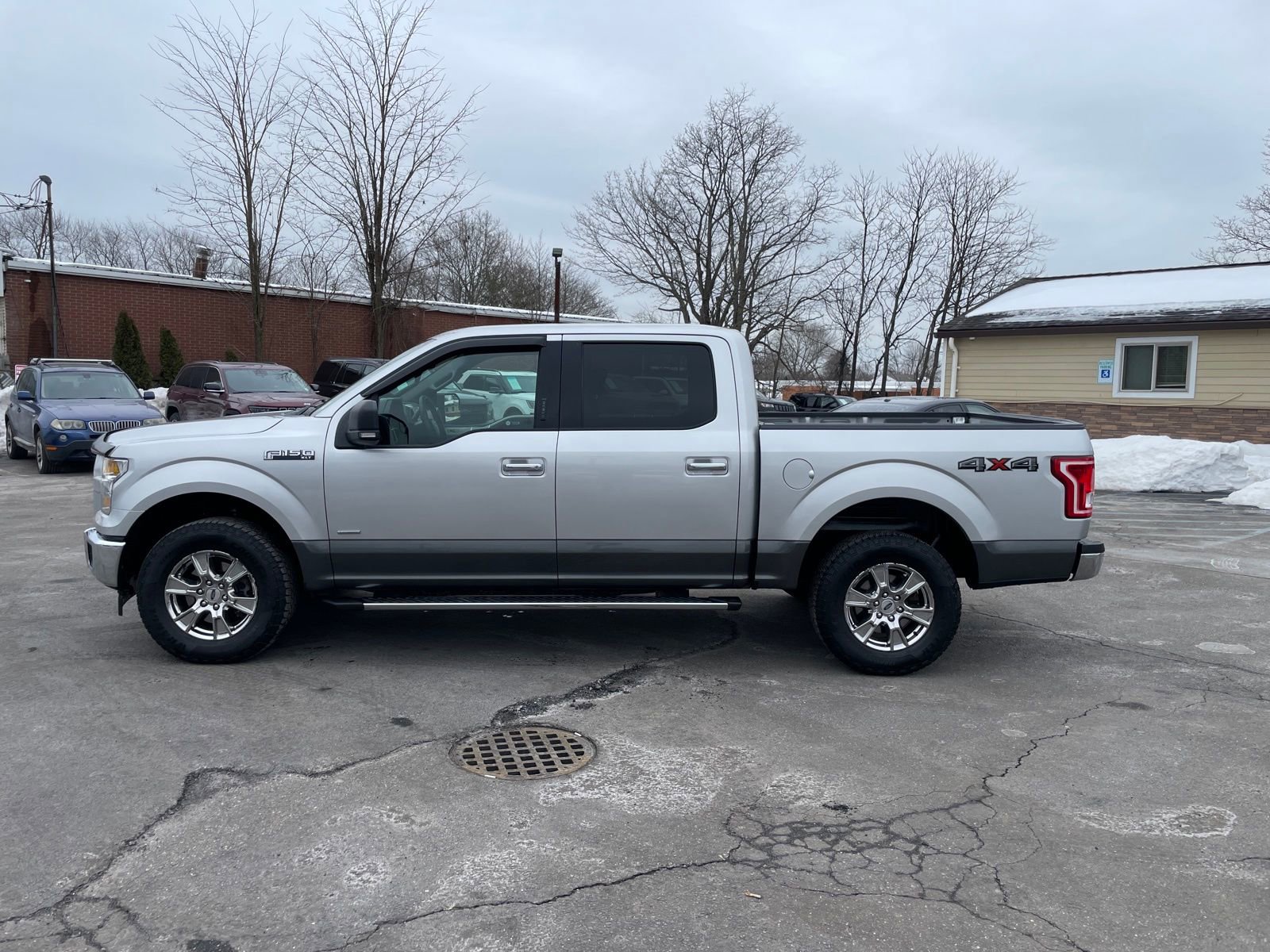 Used 2017 Ford F150 XLT w/ Equipment Group 302A Luxury image 2