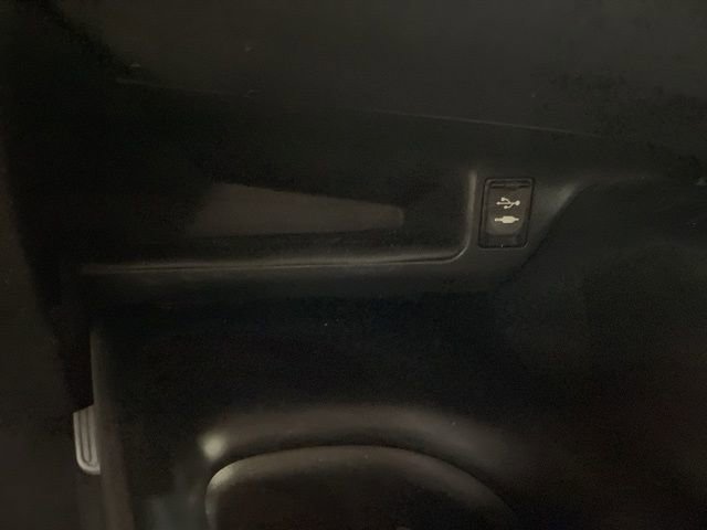 Used 2018 Toyota C-HR XLE image 16