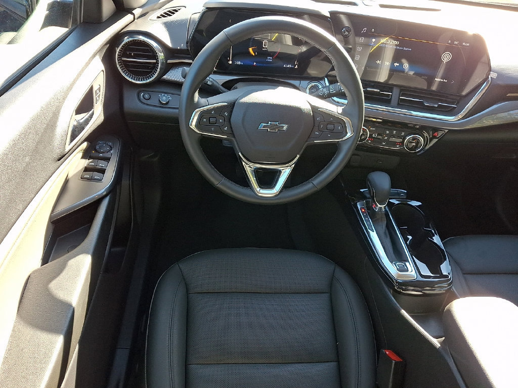 Used 2026 Chevrolet Trax ACTIV w/ Driver Confidence Package FWD image 17