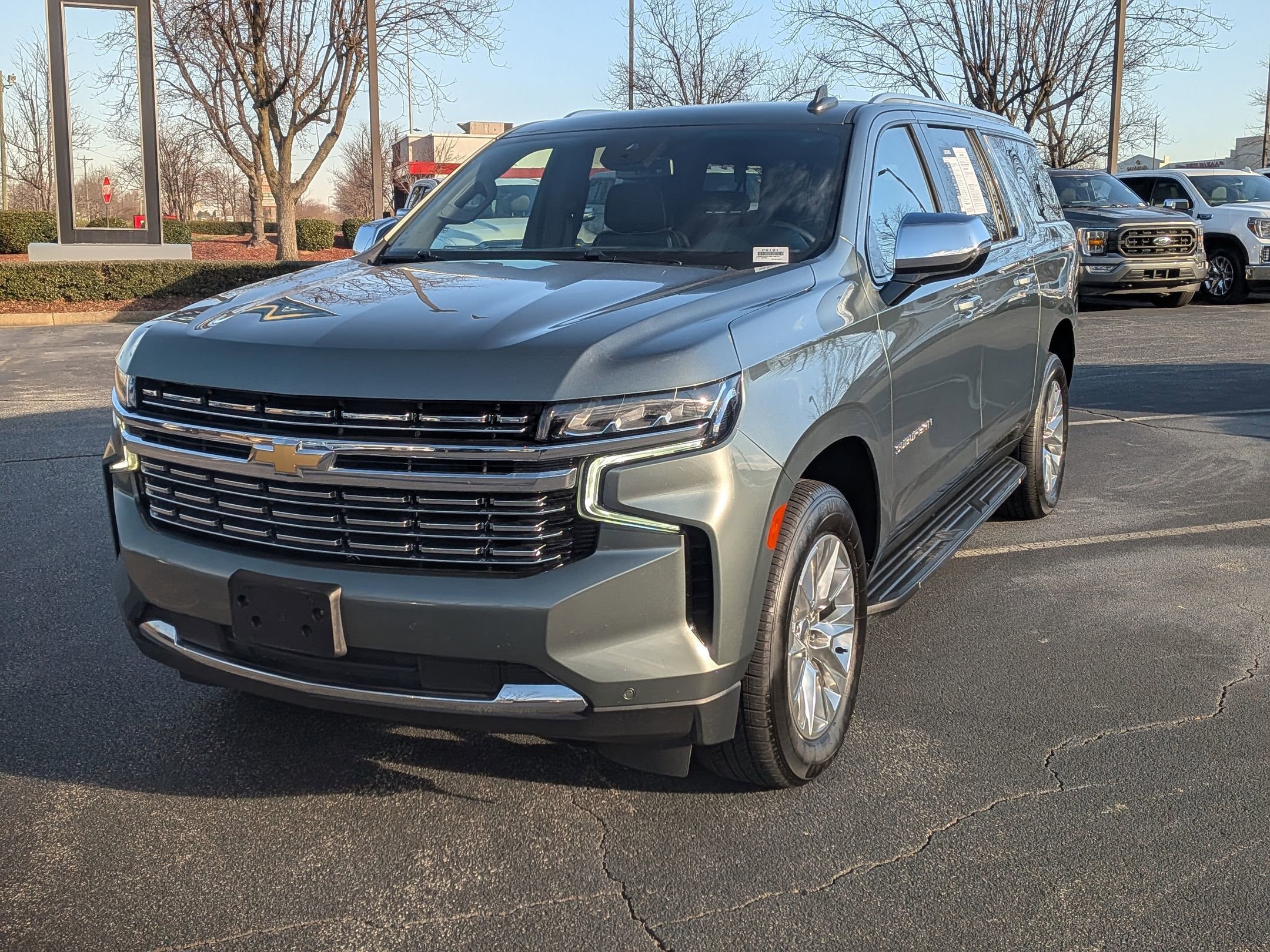 Used 2024 Chevrolet Suburban Premier image 5