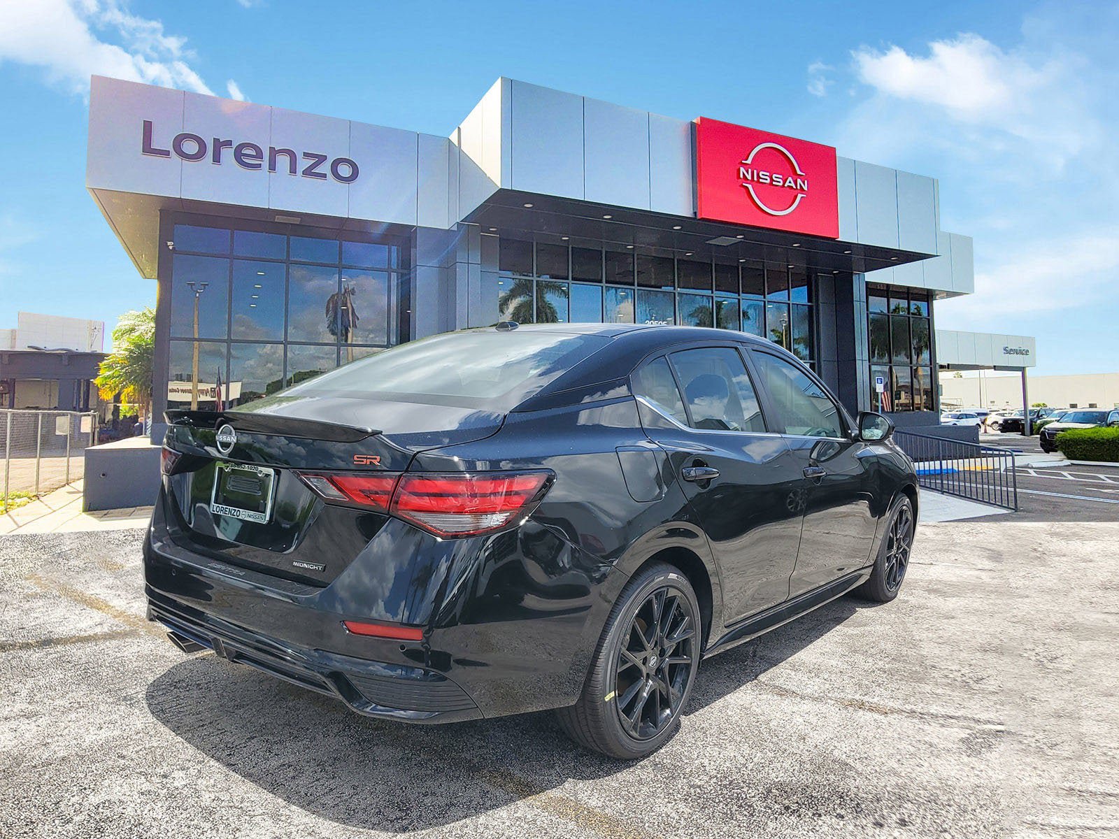 New 2025 Nissan Sentra SR w/ Midnight Edition FWD image 4