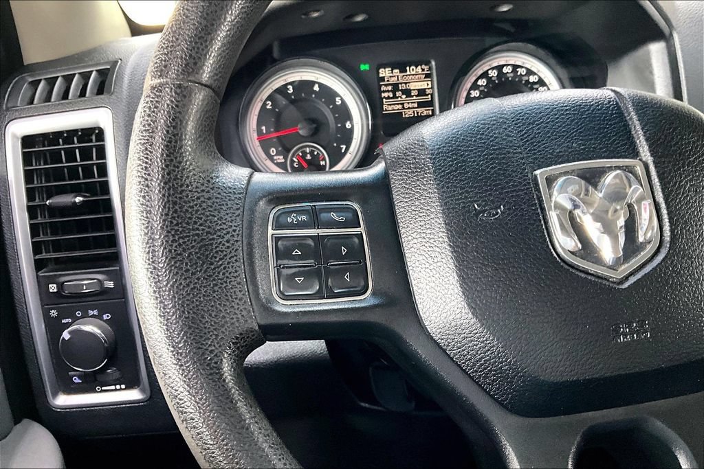 Used 2017 RAM 1500 Classic SLT AWD/4WD image 10