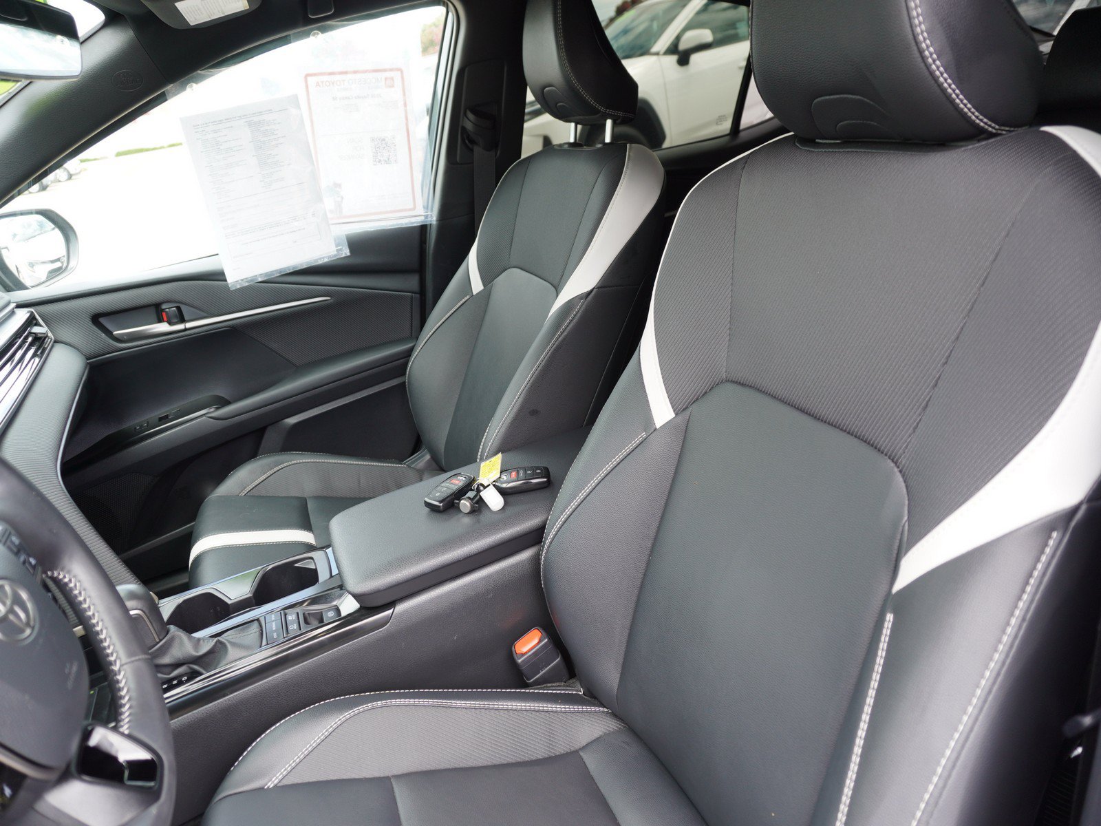 Used 2026 Toyota Camry SE w/ Convenience Package FWD image 21