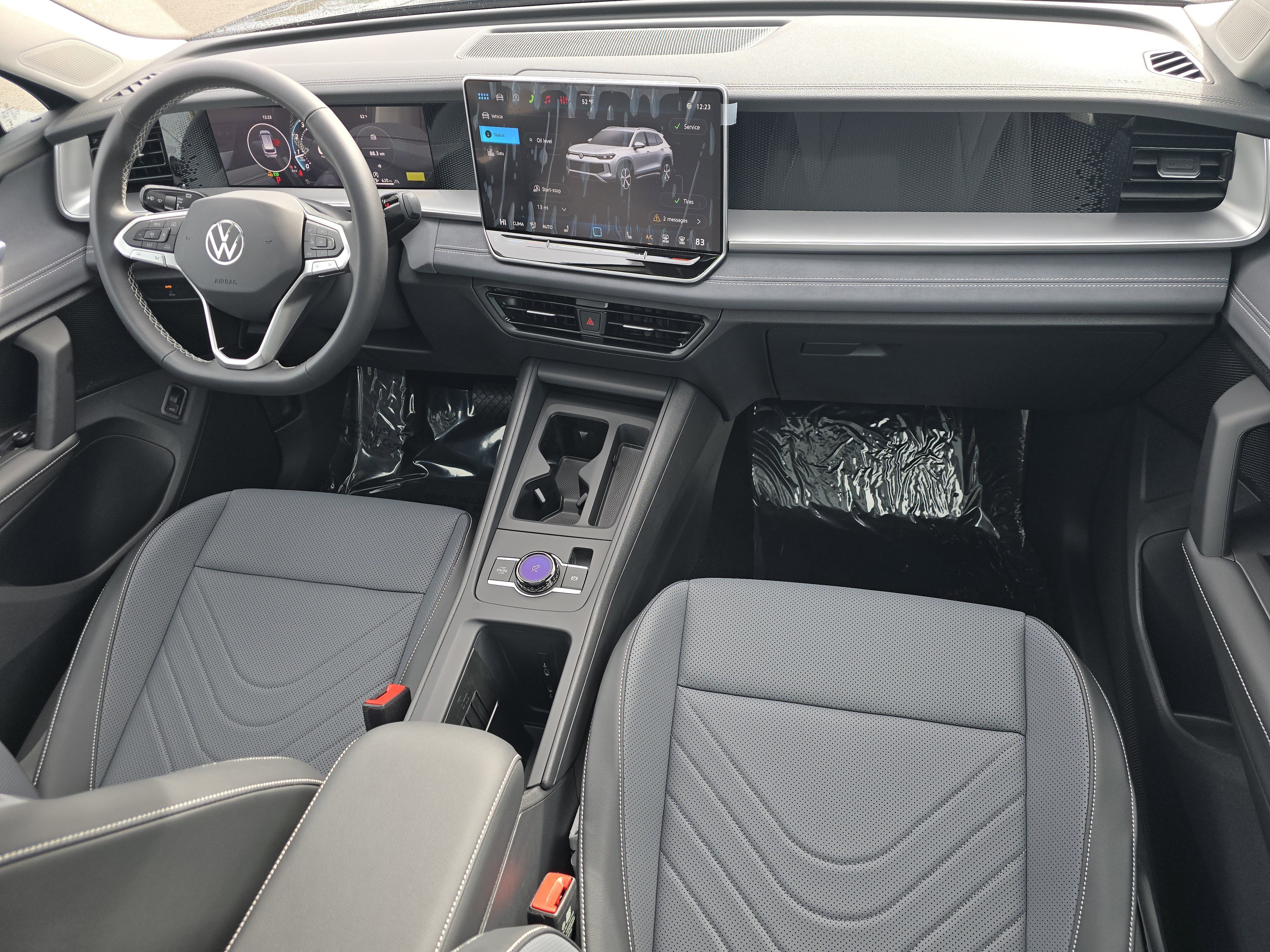 New 2026 Volkswagen Tiguan SE image 18