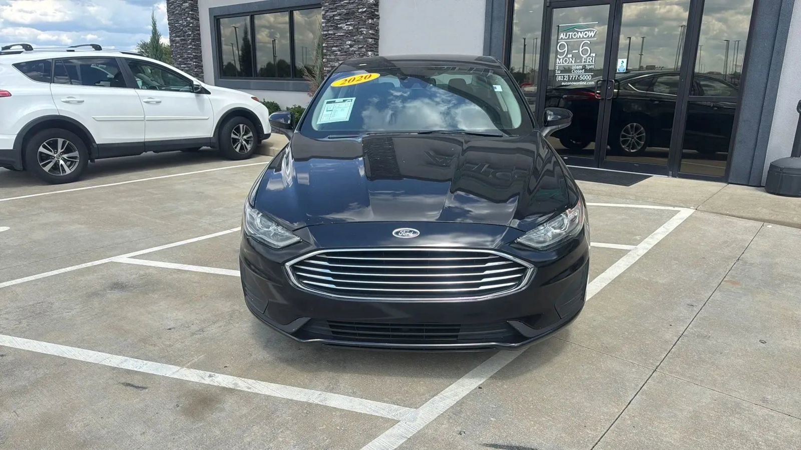 Used 2020 Ford Fusion SE image 10