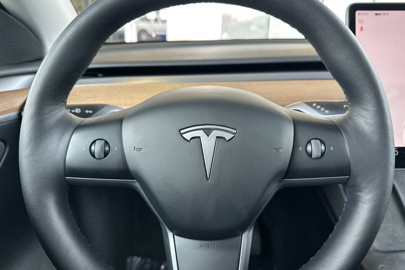 Used 2022 Tesla Model Y Long Range image 27