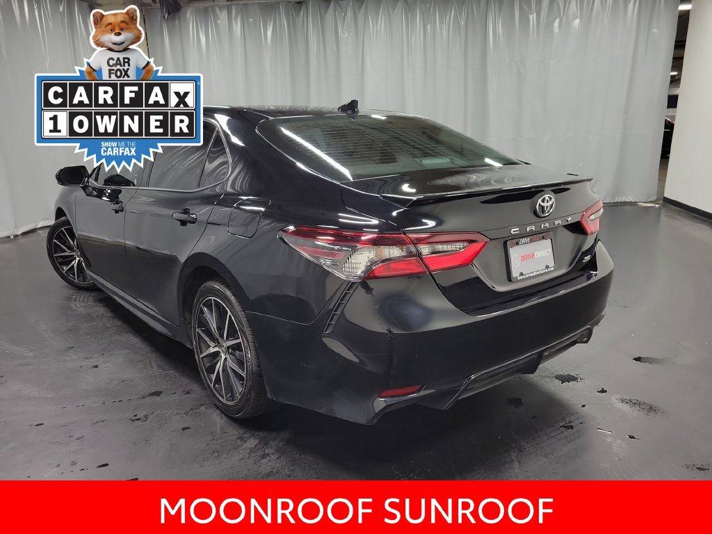 Used 2024 Toyota Camry SE w/ Cold Weather Package FWD image 6