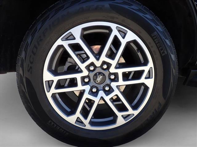 Used 2025 Ford Expedition Active AWD/4WD image 7