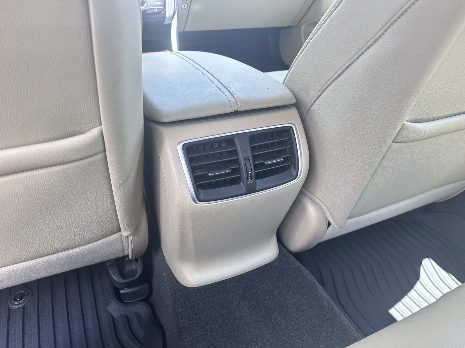 Used 2018 Acura TLX V6 FWD image 17