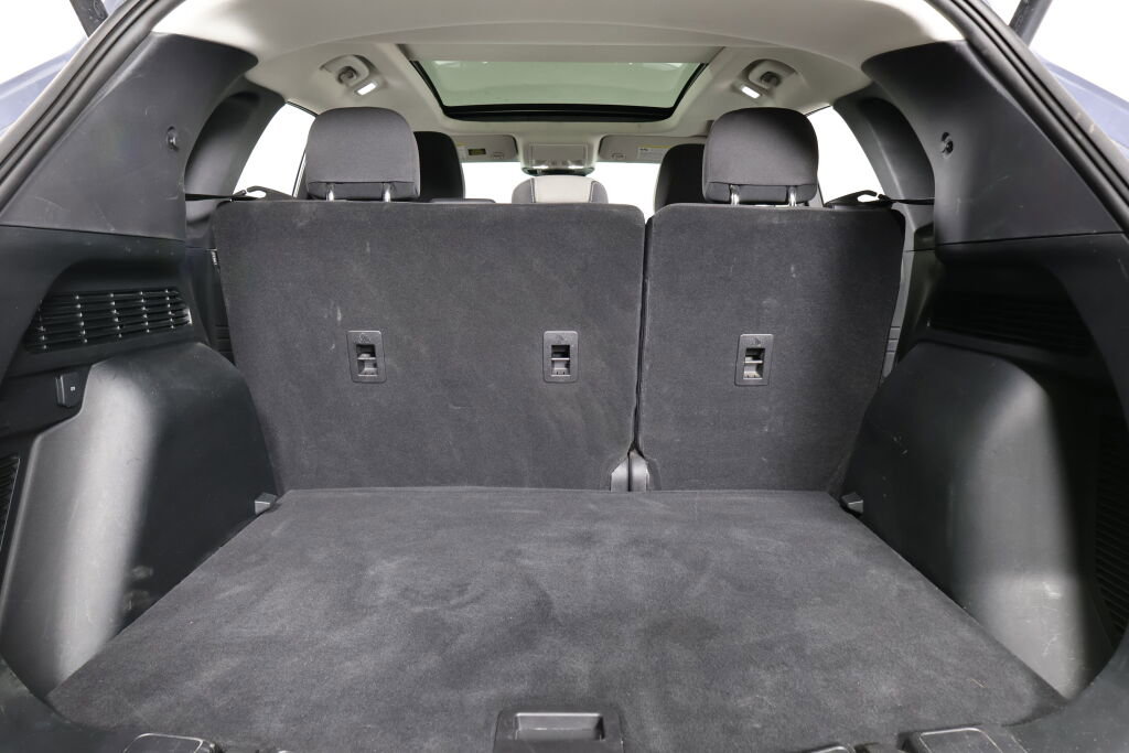Used 2022 Ford Escape SE w/ SE Sport Appearance Package image 17