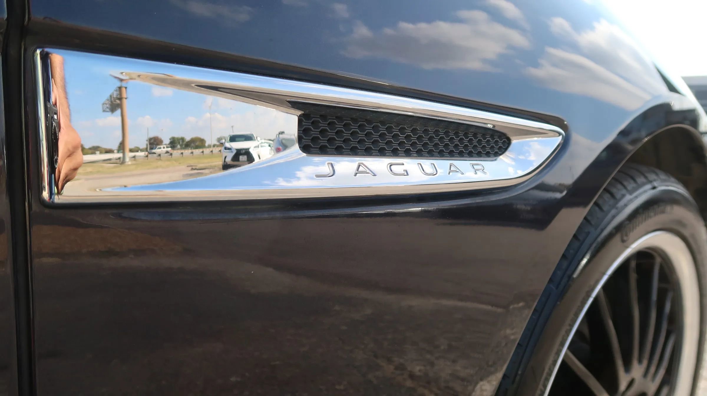 Used 2017 Jaguar XF Prestige image 54