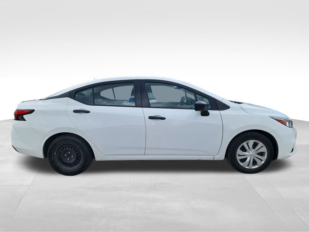 Used 2022 Nissan Versa S FWD image 10
