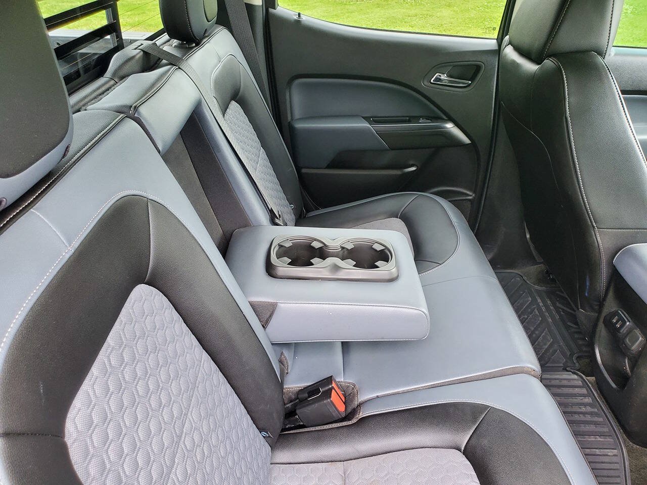 Used 2018 Chevrolet Colorado Z71 AWD/4WD image 21