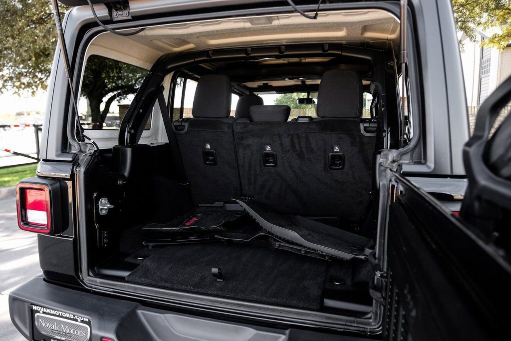 Used 2020 Jeep Wrangler Unlimited Sahara image 61