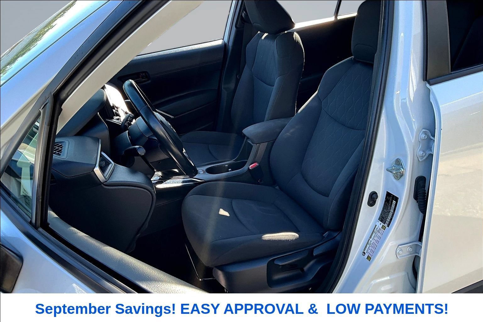 Used 2023 Toyota Corolla Cross LE AWD/4WD image 18