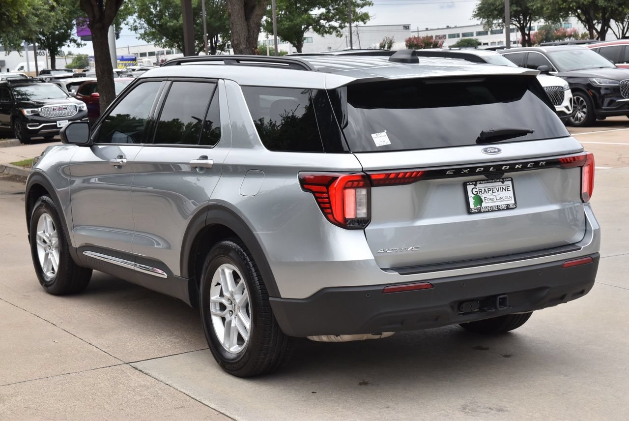 Certified 2025 Ford Explorer Active RWD image 10