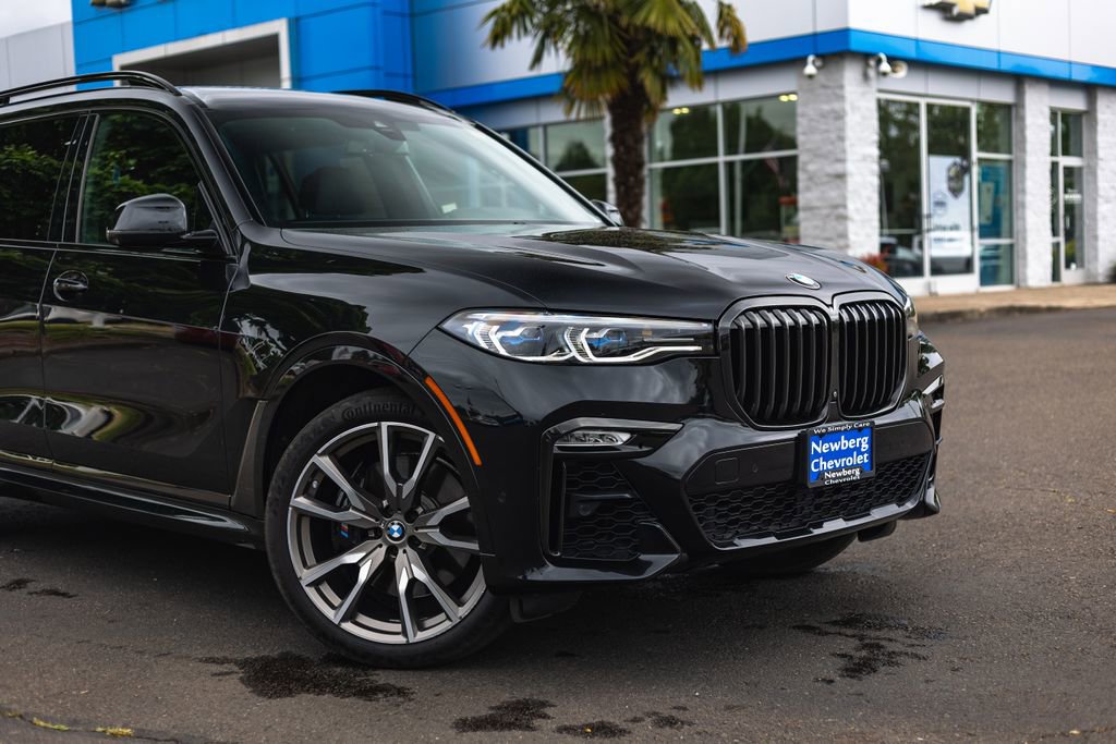 Used 2021 BMW X7 M50i w/ Executive Package AWD/4WD image 3