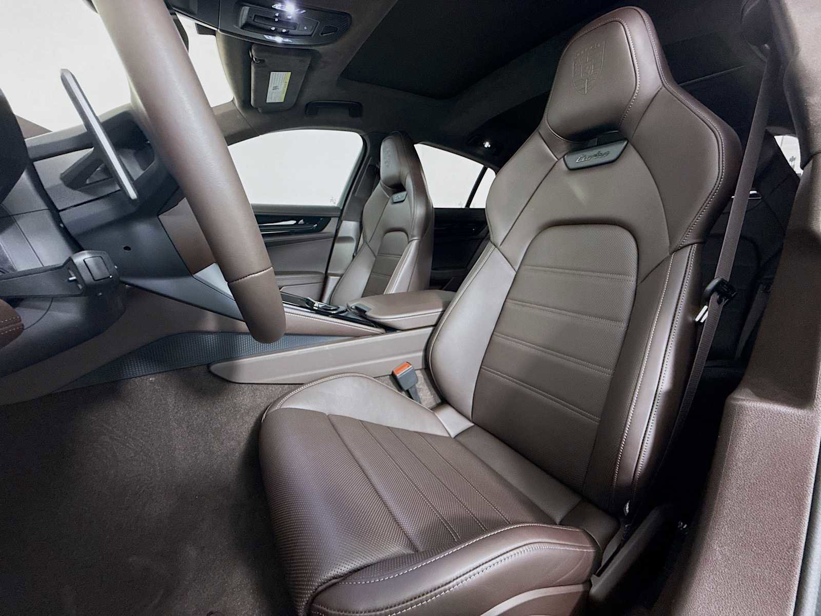 New 2025 Porsche Panamera Turbo image 5