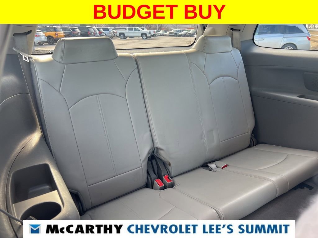 Used 2015 GMC Acadia SLT image 32