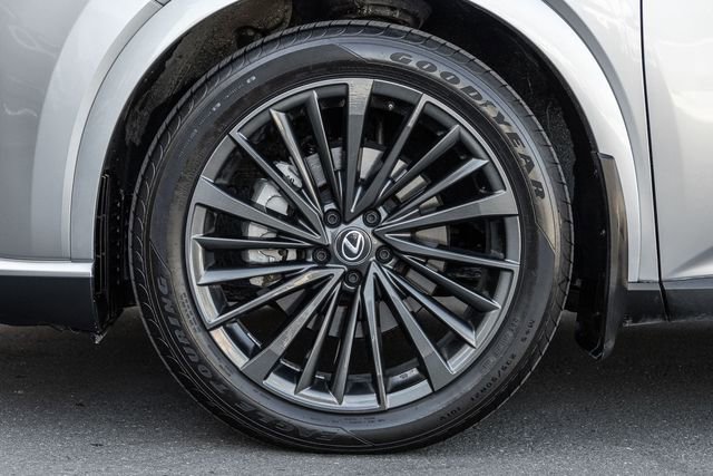 Used 2024 Lexus RX 350h image 14