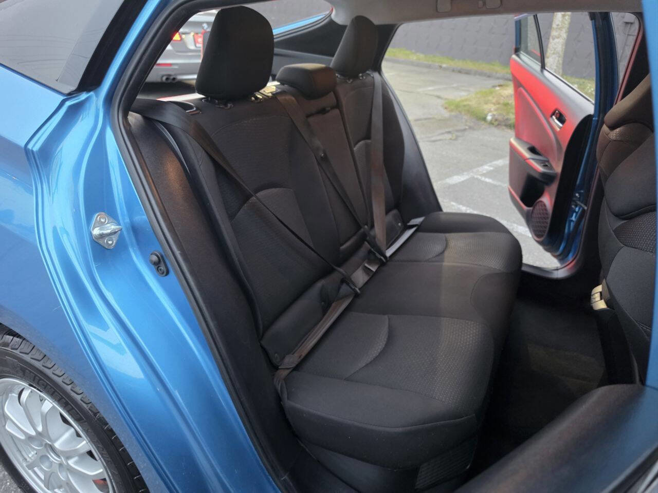 Used 2019 Toyota Prius LE FWD image 32