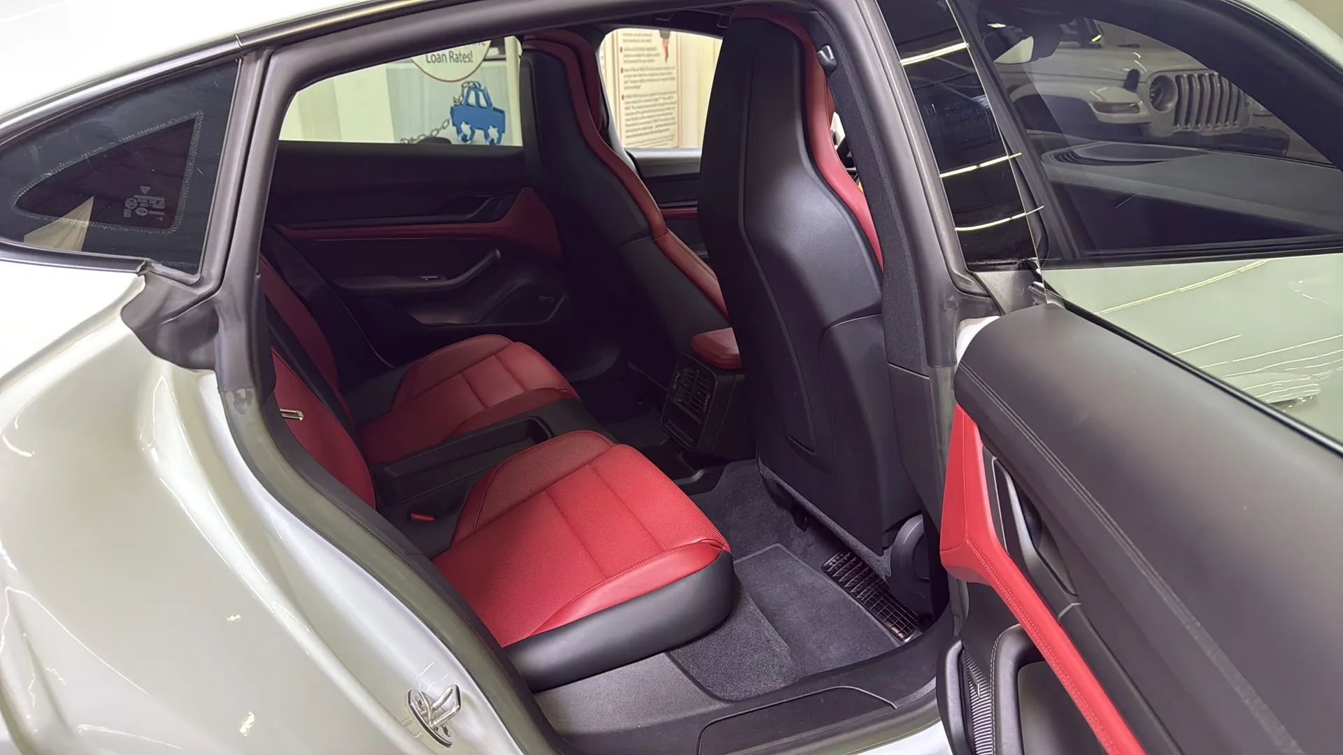 Used 2023 Porsche Taycan image 20