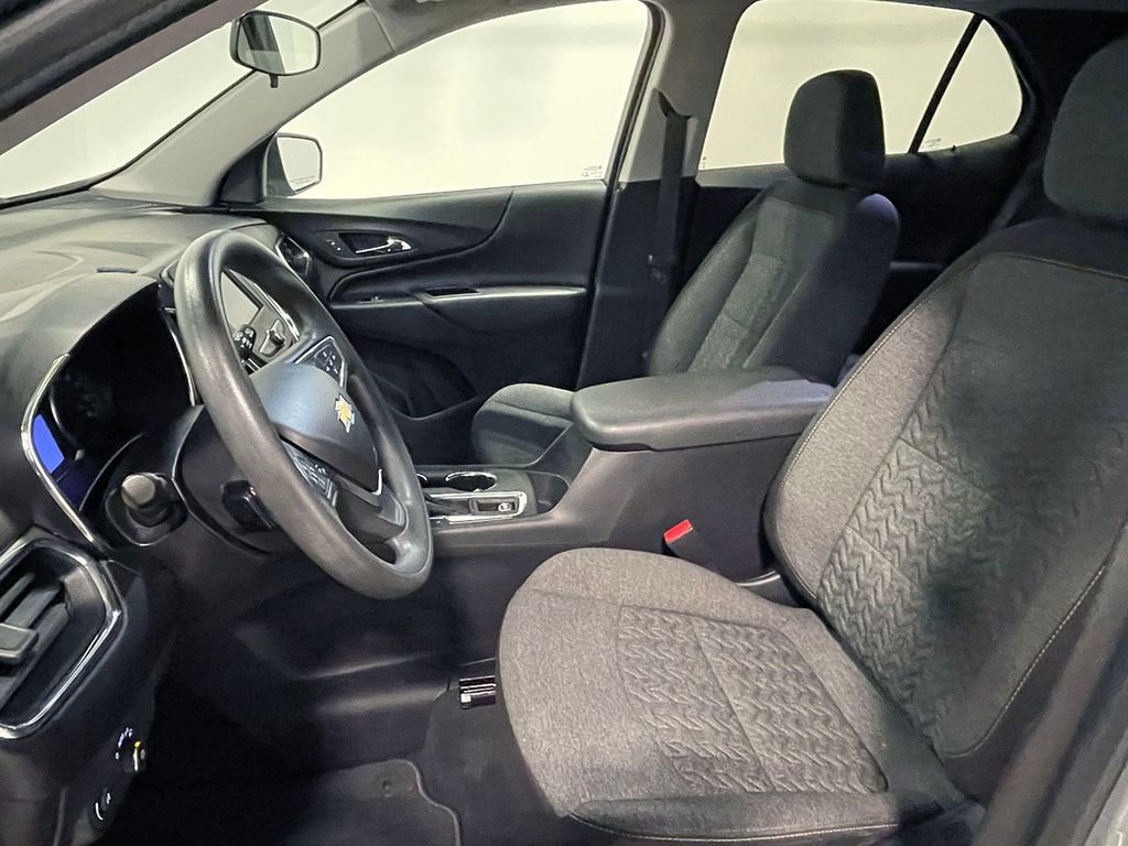 Used 2023 Chevrolet Equinox LT image 3