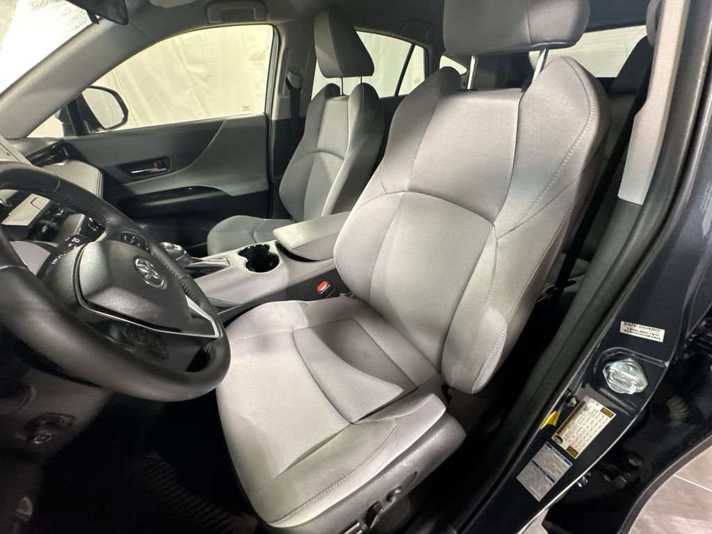 Used 2021 Toyota Venza LE image 17