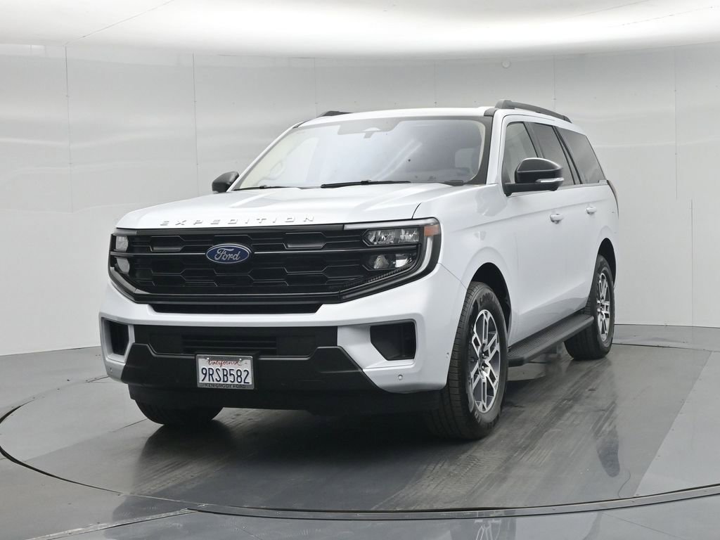 Certified 2025 Ford Expedition Active image 60