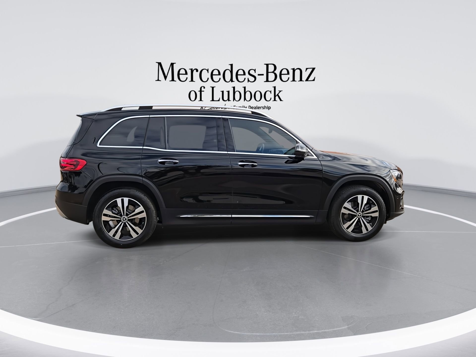 New 2026 Mercedes-Benz GLB 250 image 9